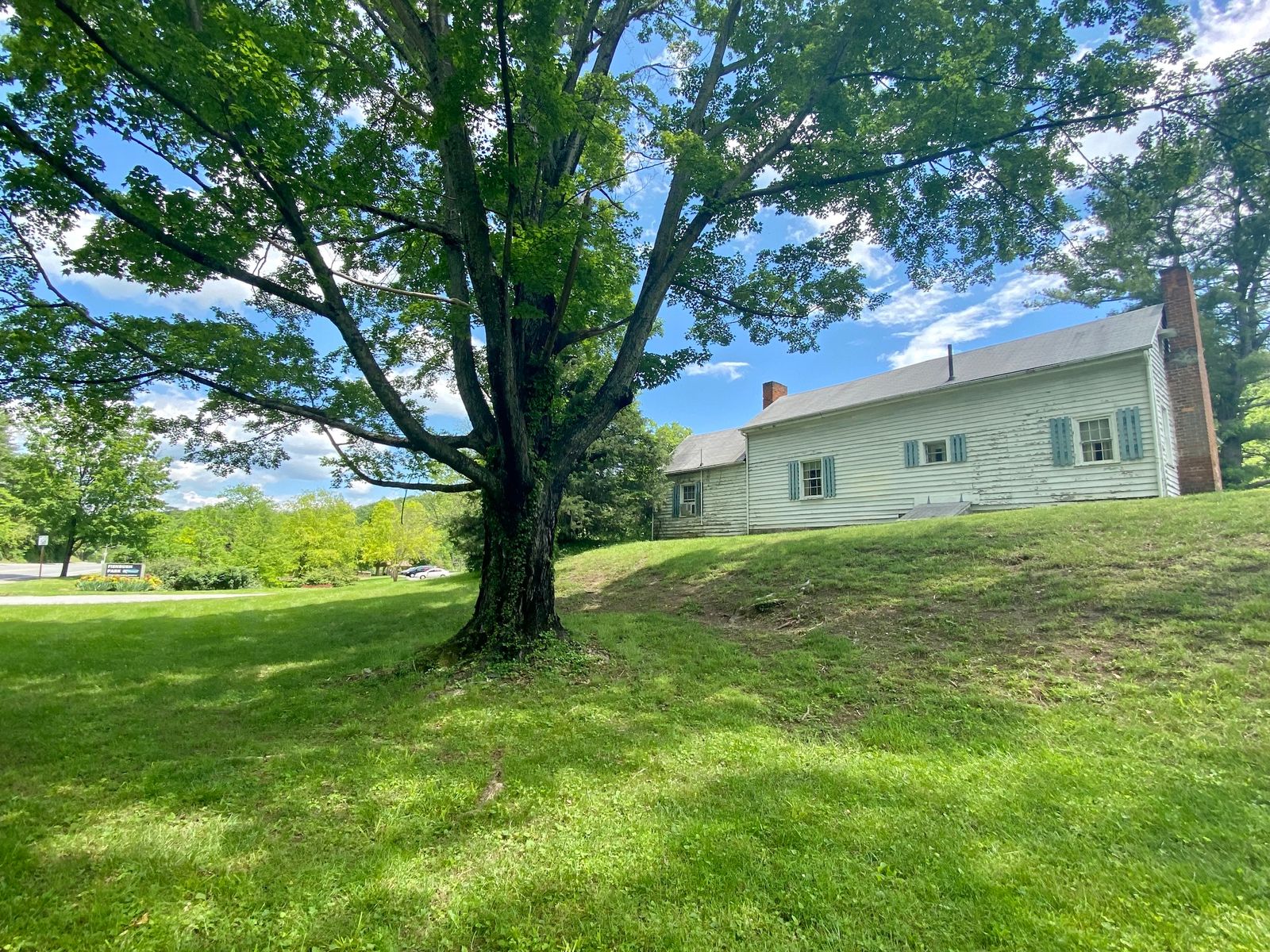 City Agrees To Sell Fishburn Park Cottage, Land To Roanoke Couple