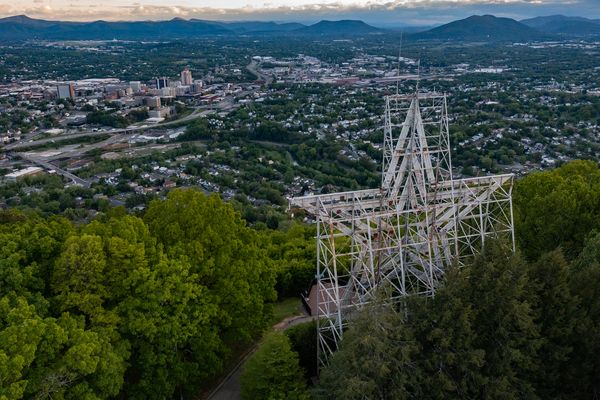 Roanoke’s Iconic Neon Star May Need To Be Demolished, Replaced, City Records State