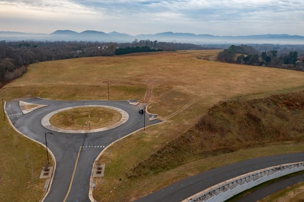 Roanoke Leaders Herald Plan By Amazon To Build Warehouse on Former Deschutes Brewery Site